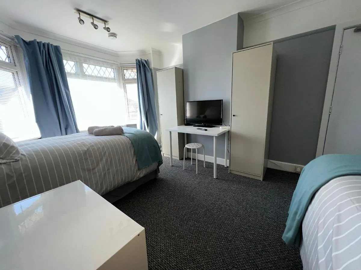 Guest house Shirley House: City Centre Self-Catering with Smart Access Southampton