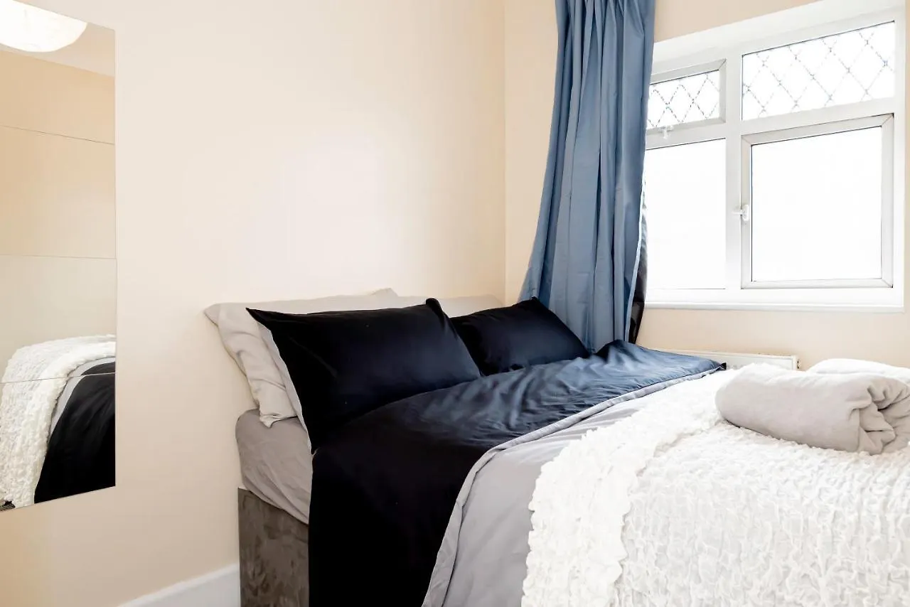 Guest house Shirley House: City Centre Self-Catering with Smart Access Southampton