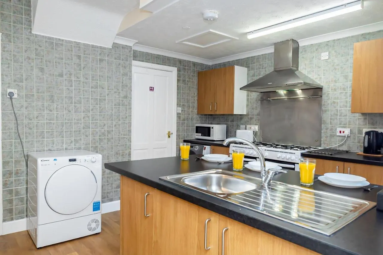 Guest house Shirley House: City Centre Self-Catering with Smart Access Southampton