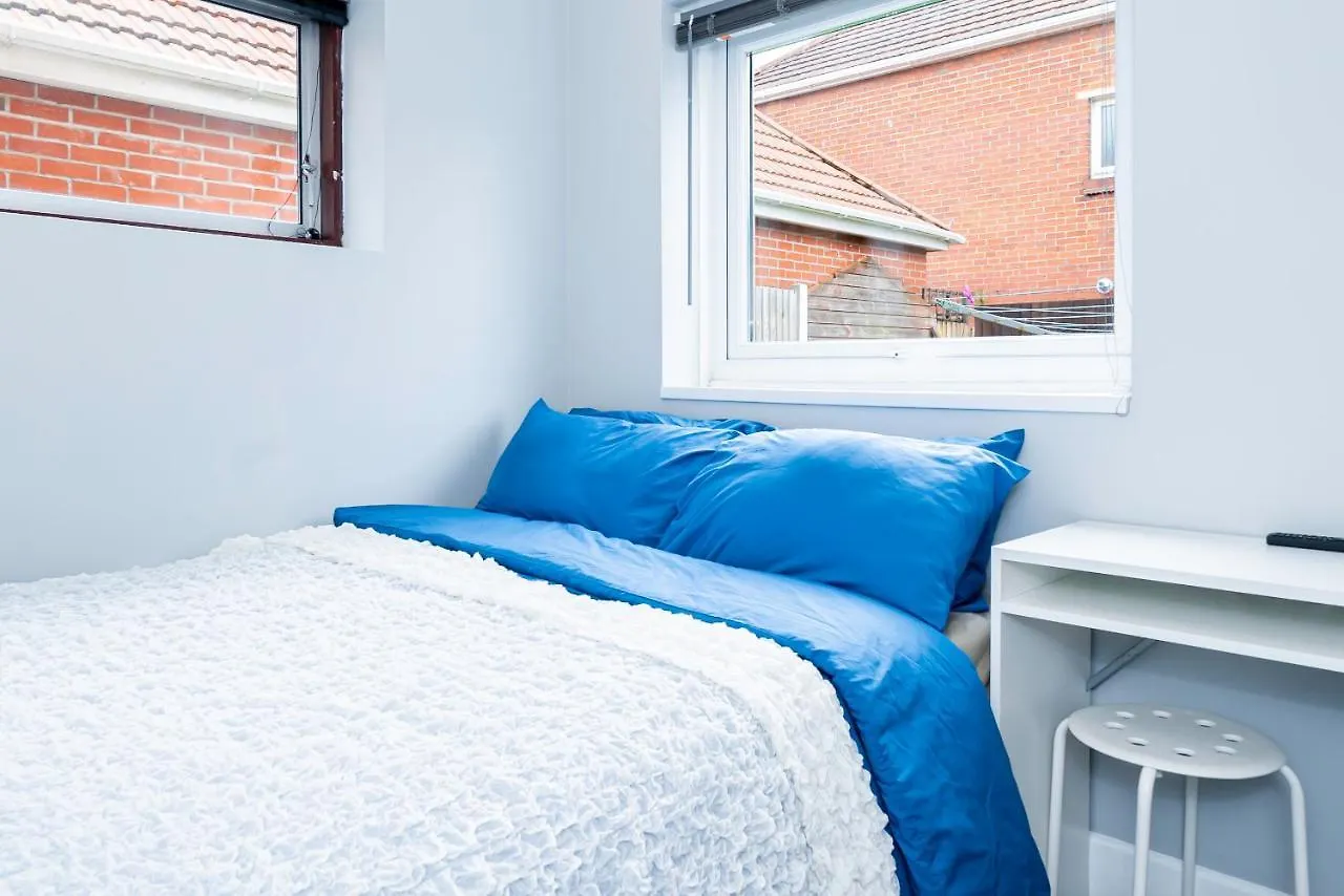 Shirley House: City Centre Self-Catering with Smart Access Southampton United Kingdom