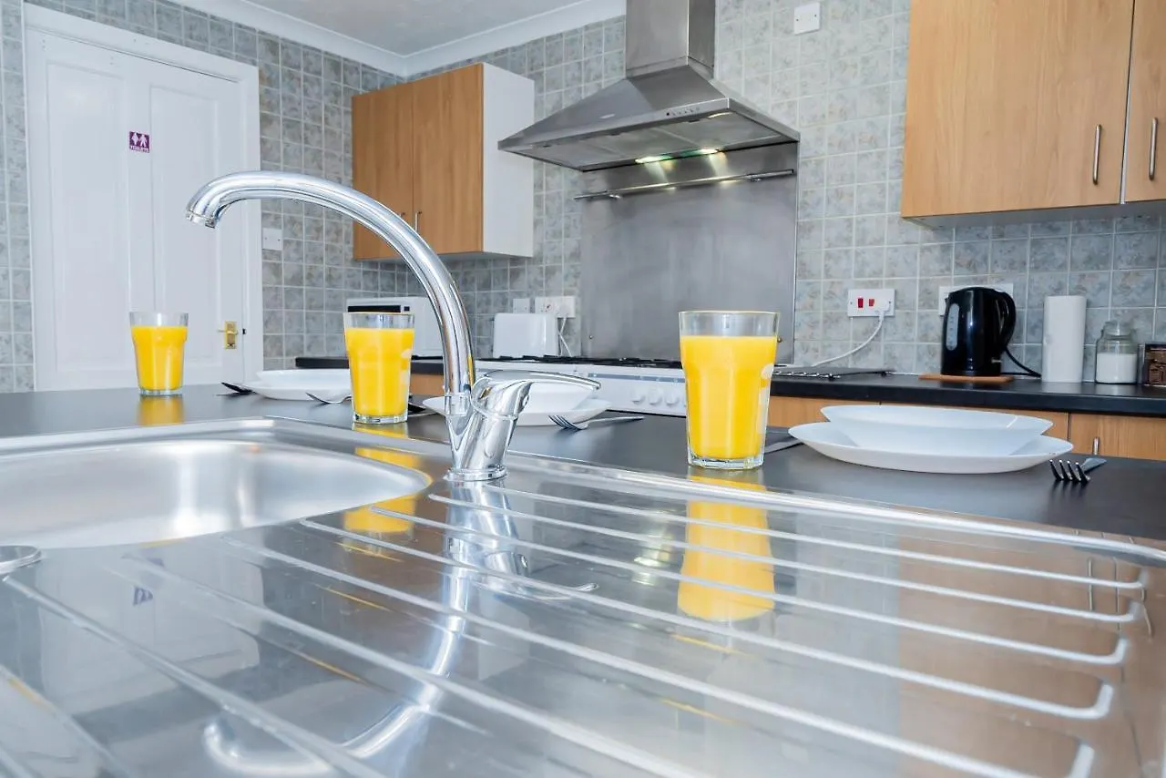 Shirley House: City Centre Self-Catering with Smart Access Southampton Guest house